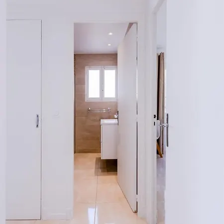 2br 3 Min From The Center & The Croisette Apartment *